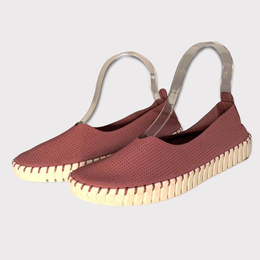 Sketchers Memory Foam Slip On Shoes 7